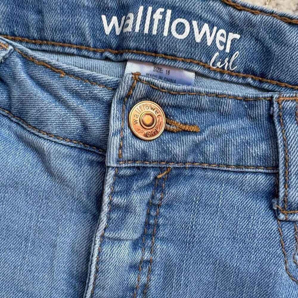 Wallflower Girls Distressed Flare Jeans Size 16 Star Embroidered Frayed Blue Y2K - Picture 4 of 8